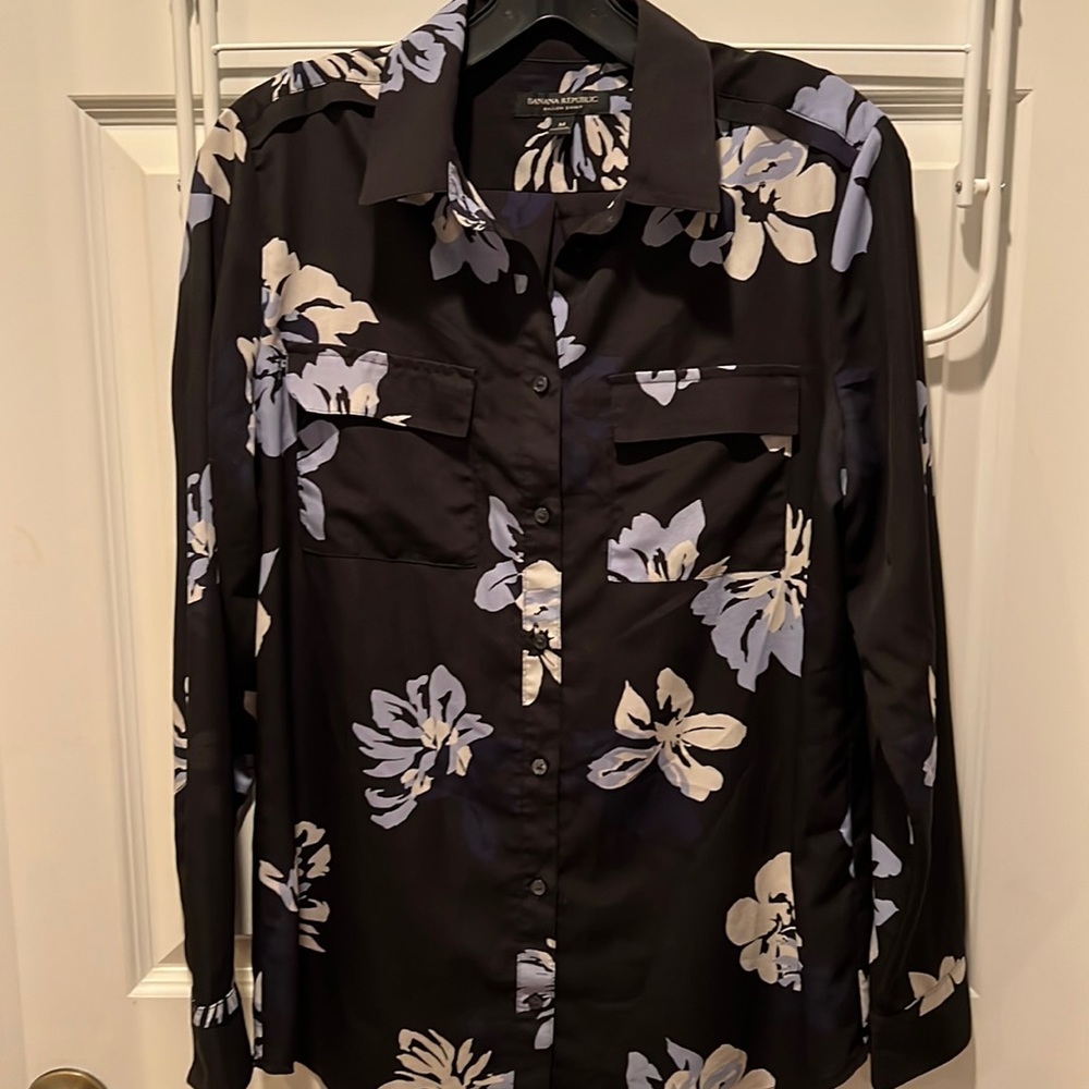 Banana republic button up shirt